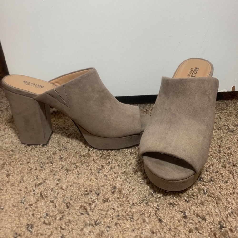 Shoes - Picture 5 of 5